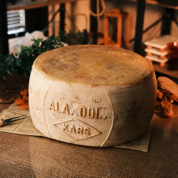 6 Ay Dinlendirilmiş Eski kaşar 12/12,50 Kg Arası