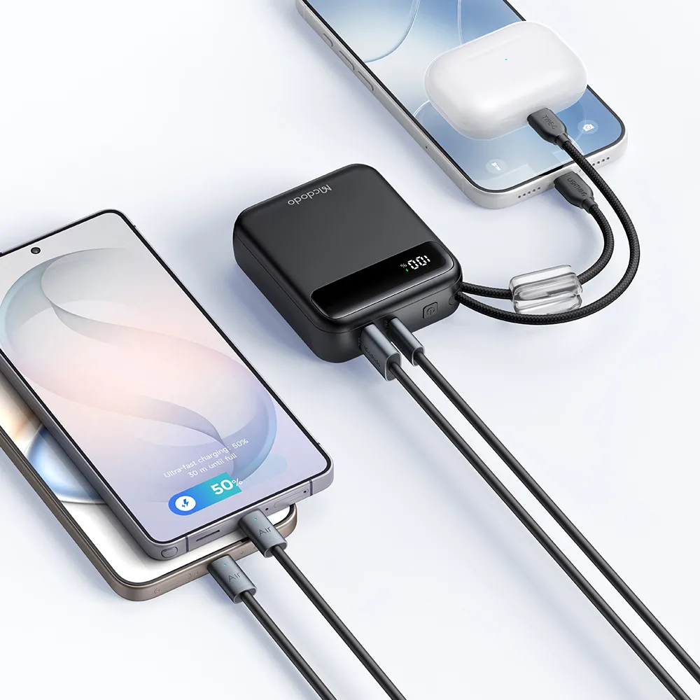 Mcdodo MC-2480 MiniKit 10000mAh 22.5W Dahili Type-C ve Lightning Kablolu USB-C USB-A Çıkışlı Mini Hızlı Şarj Powerbank Siyah - Görsel 5