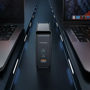 Mcdodo CH-8101 100w GaN Serisi 3 Port Başlıklı 1xusb 2xtype-c Girişli Universal Şarj Adaptörü- Siyah - Görsel 4
