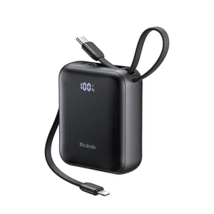 Mcdodo MC-8620 10000mAh 22.5W PD Hızlı Şarj Dahili Kablolu Powerbank Siyah (Type-c / Lightning) - Görsel 1