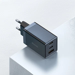 Mcdodo CH-1543 67W GaN 5 Pro 2xType-C + 1xUSB Hızlı Şarj Adaptörü ve Type-C to Type-C Şarj Kablosu Siyah - Görsel 3