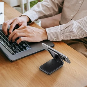 Mcdodo MC-6310 Magq 2in1 10000mAh 20w  qİ2 Manyetik Powerbank Ve Katlanabilir Telefon Standı - Görsel 3