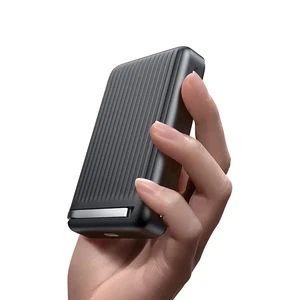 Mcdodo MC-7811 10000mAh 30w  qİ2 Manyetik Stantlı Powerbank Siyah - Görsel 2