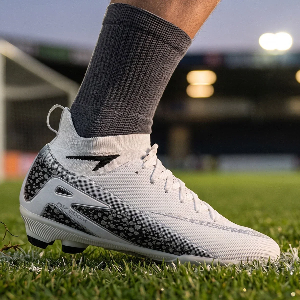 Laliga Erkek Superfly 610 Krampon Beyaz Simli Gümüş - Görsel 1